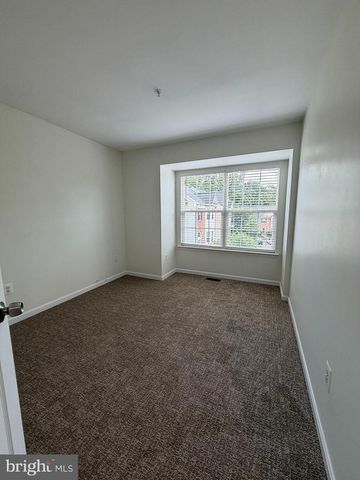 12109 SUTTON LN, Bowie, MD 20720