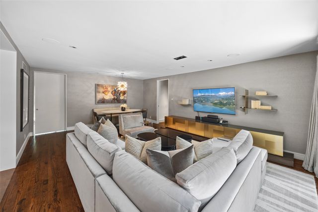 6027 Mimosa Lane, Dallas, TX 75230