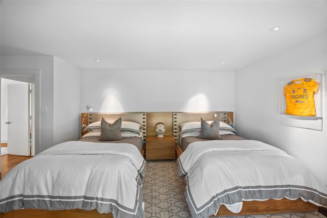 6027 Mimosa Lane, Dallas, TX 75230