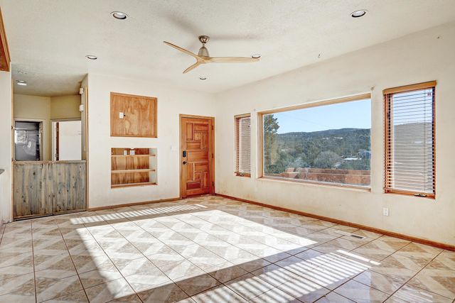 63 Villacitos Road, Tijeras, NM 87059