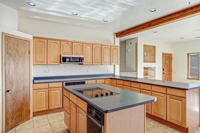 63 Villacitos Road, Tijeras, NM 87059