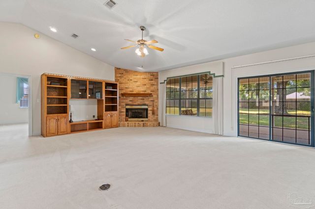 2075 Ceylon Rd, Pensacola, FL 32526