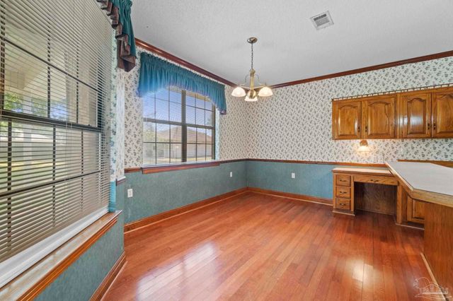 2075 Ceylon Rd, Pensacola, FL 32526