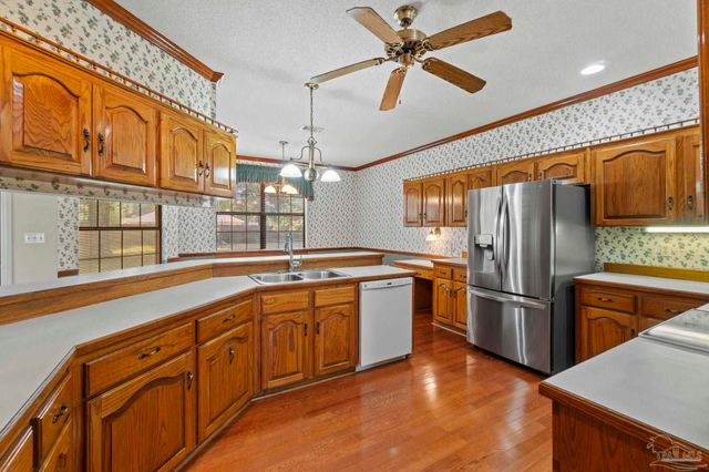 2075 Ceylon Rd, Pensacola, FL 32526