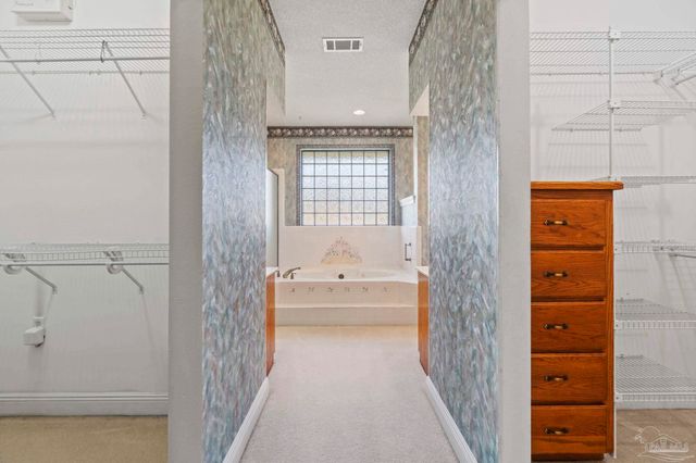 2075 Ceylon Rd, Pensacola, FL 32526