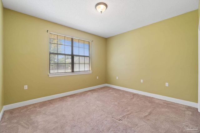 2075 Ceylon Rd, Pensacola, FL 32526