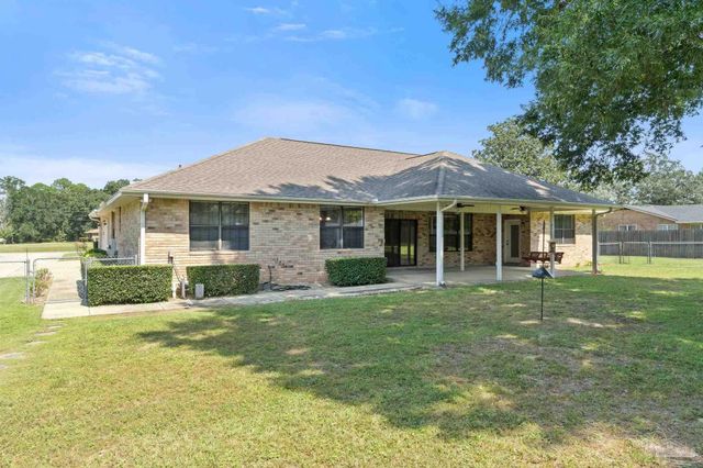 2075 Ceylon Rd, Pensacola, FL 32526
