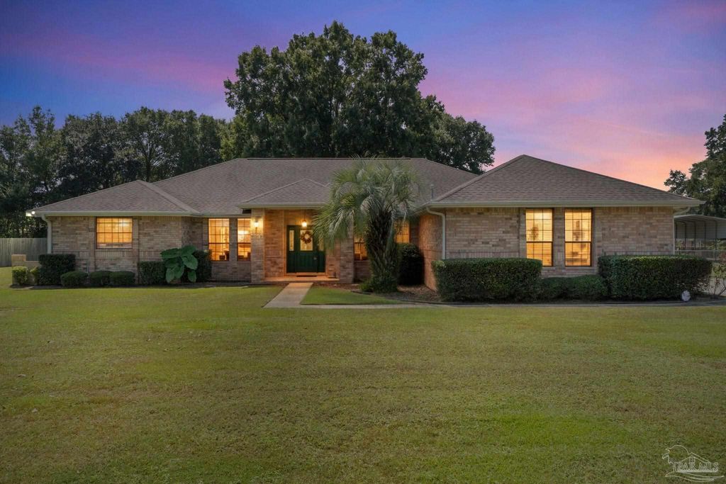 2075 Ceylon Rd, Pensacola, FL 32526