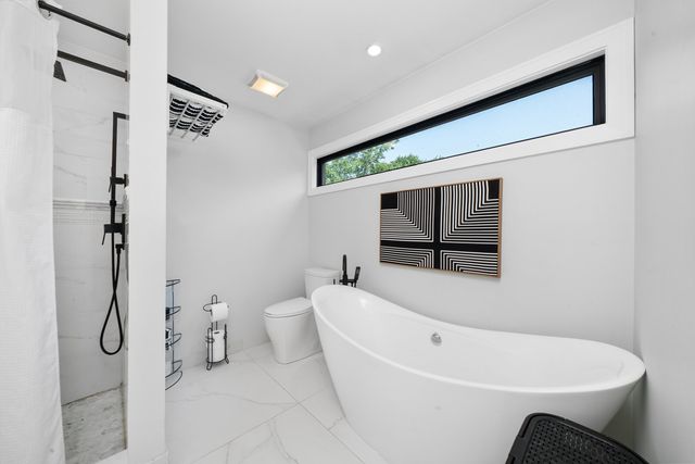 839 S 18th Avenue, Maywood, IL 60153