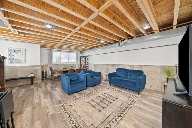 839 S 18th Avenue, Maywood, IL 60153