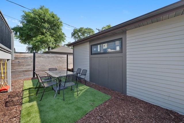 839 S 18th Avenue, Maywood, IL 60153