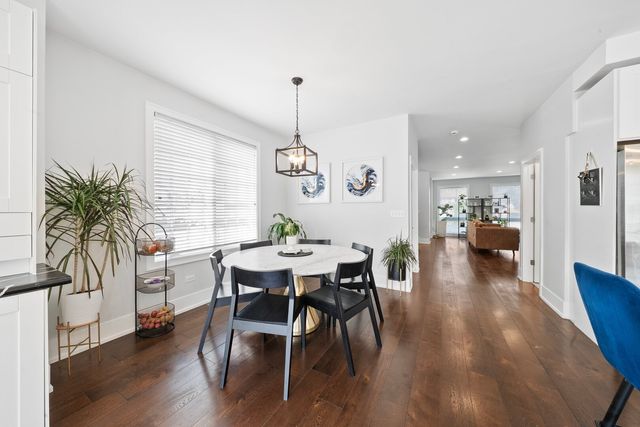 839 S 18th Avenue, Maywood, IL 60153