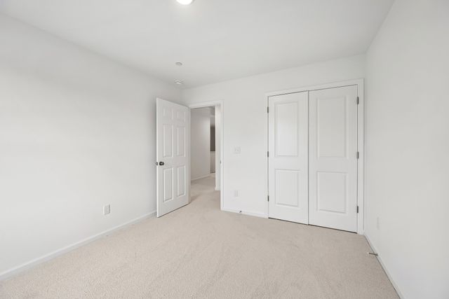 2589 Peaceful Valley Dr, Columbia, TN 38401