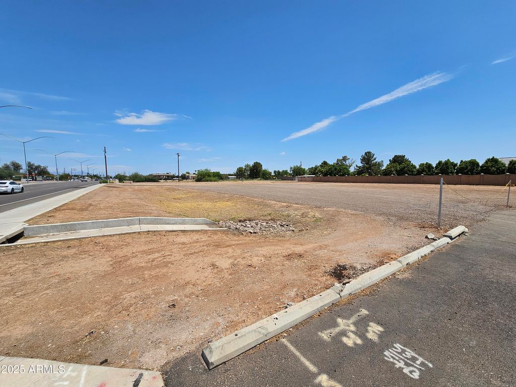 Image 12 of property listing at 0 E Baseline Road -, Gilbert, AZ 85234