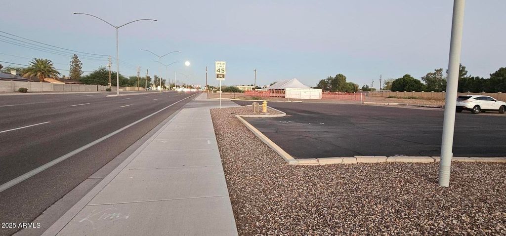 Image 15 of property listing at 0 E Baseline Road -, Gilbert, AZ 85234