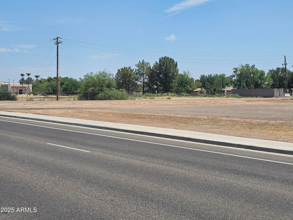 Image 8 of property listing at 0 E Baseline Road -, Gilbert, AZ 85234