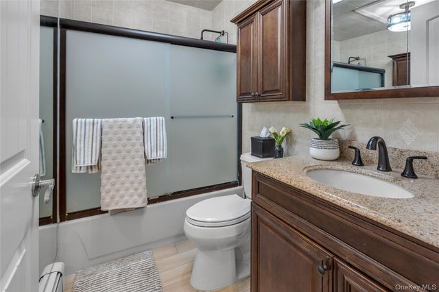 134 W Lido Promenade, Lindenhurst, NY 11757