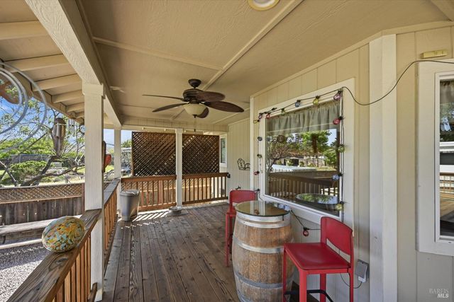 18650 Horseshoe Rd, Hidden Valley Lake, CA 95467