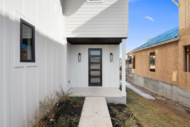 711 N Paleface Ranch RD 8, Spicewood, TX 78669