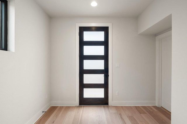 711 N Paleface Ranch RD 8, Spicewood, TX 78669