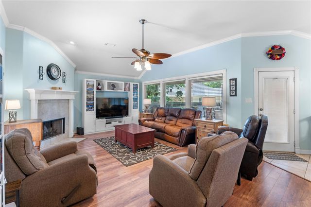 12625 Stuart Drive, Montgomery, TX 77356