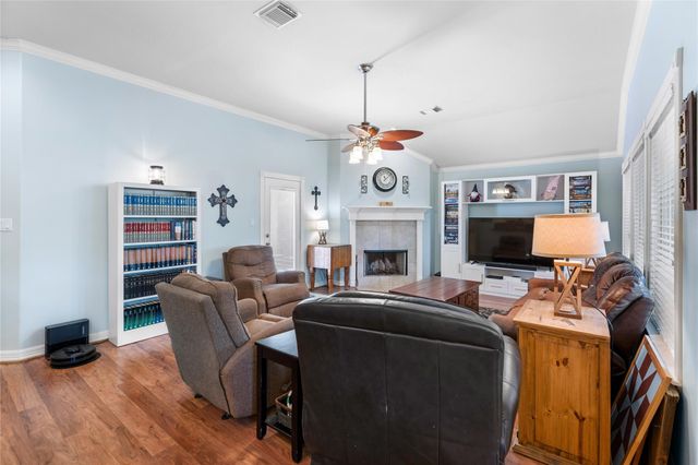 12625 Stuart Drive, Montgomery, TX 77356