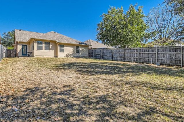 1213 Golden Eagle Court, Aubrey, TX 76227