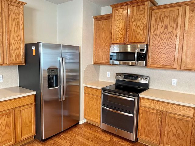 1213 Golden Eagle Court, Aubrey, TX 76227