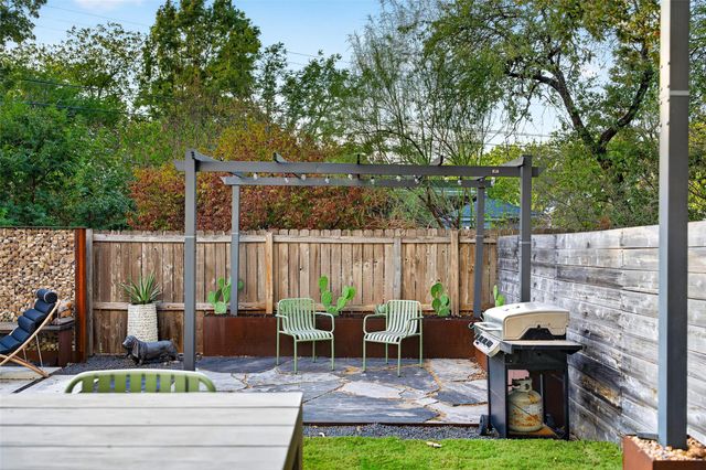 5708 Sutherlin RD 14, Austin, TX 78723