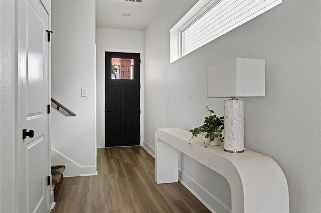 5708 Sutherlin RD 14, Austin, TX 78723