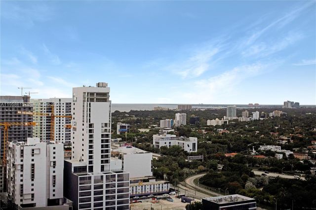 185 SW 7th St 2514, Miami, FL 33130