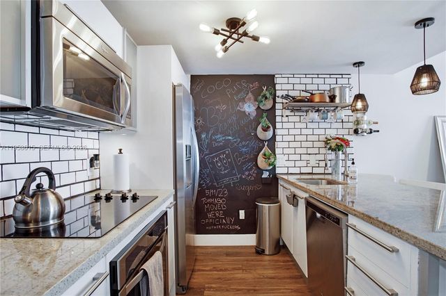 185 SW 7th St 2514, Miami, FL 33130