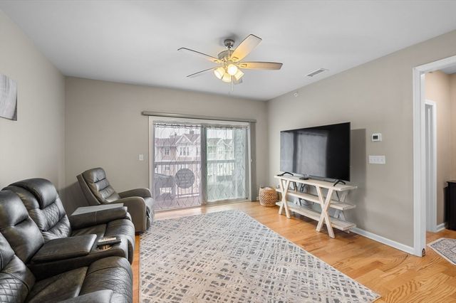 220 Martins Lndg 403, North Reading, MA 01864