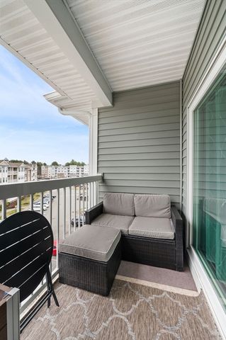 220 Martins Lndg 403, North Reading, MA 01864