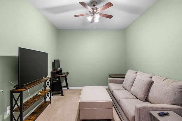 220 Martins Lndg 403, North Reading, MA 01864