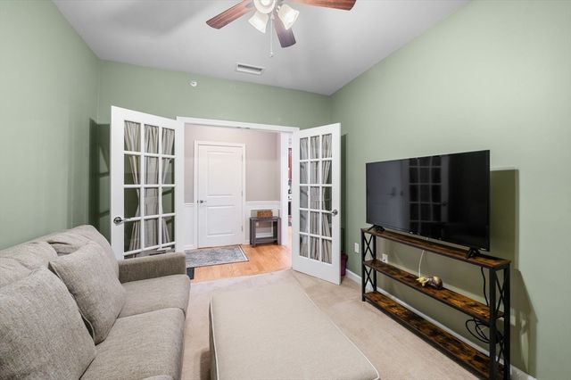 220 Martins Lndg 403, North Reading, MA 01864