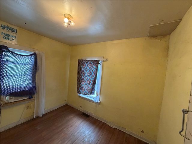 1218 B Avenue NW, Cedar Rapids, IA 52405