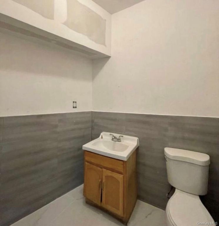 66-78 69th Street, Middle Village, NY 11379 — photo 4
