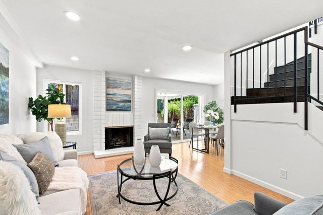 22890 Cricket Hill Road, Cupertino, CA 95014