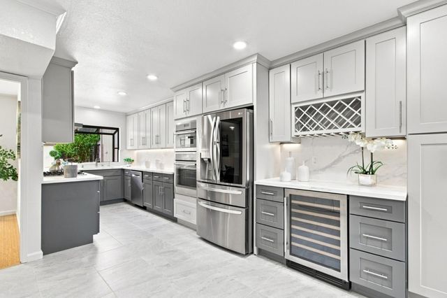 22890 Cricket Hill Road, Cupertino, CA 95014