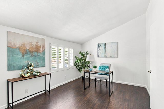 22890 Cricket Hill Road, Cupertino, CA 95014