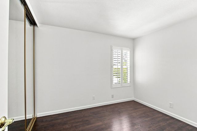 22890 Cricket Hill Road, Cupertino, CA 95014