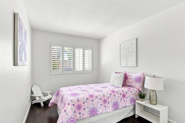 22890 Cricket Hill Road, Cupertino, CA 95014