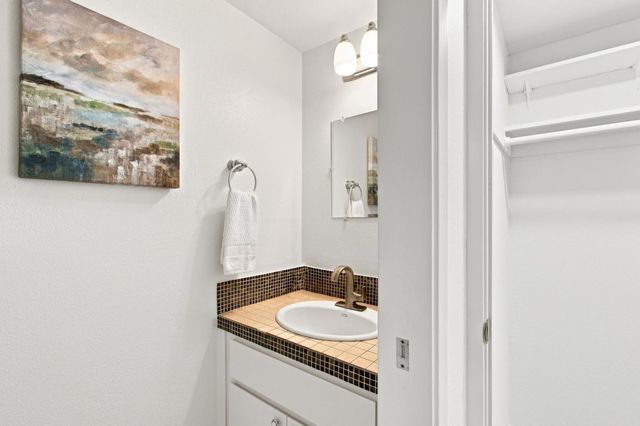 22890 Cricket Hill Road, Cupertino, CA 95014