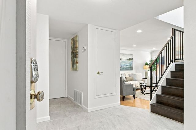 22890 Cricket Hill Road, Cupertino, CA 95014