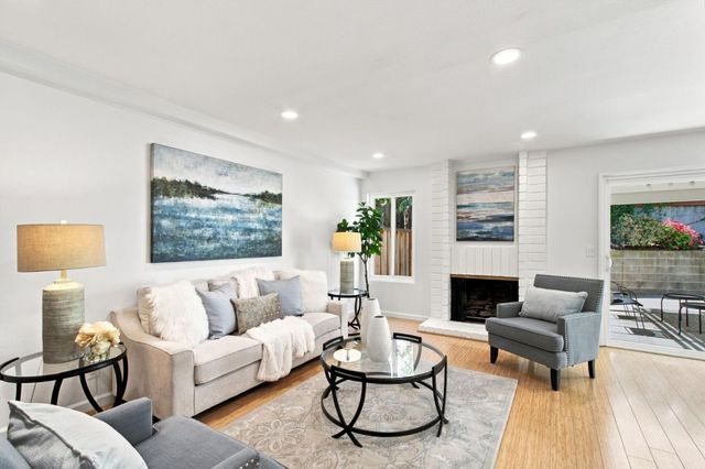 22890 Cricket Hill Road, Cupertino, CA 95014