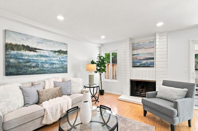 22890 Cricket Hill Road, Cupertino, CA 95014
