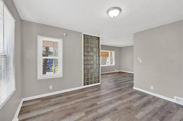 7205 Wabash Avenue, Kansas City, MO 64132