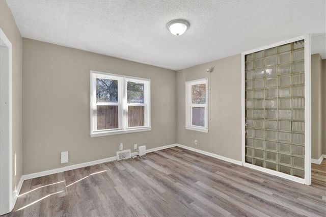 7205 Wabash Avenue, Kansas City, MO 64132