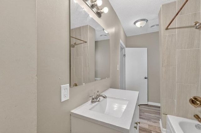 7205 Wabash Avenue, Kansas City, MO 64132